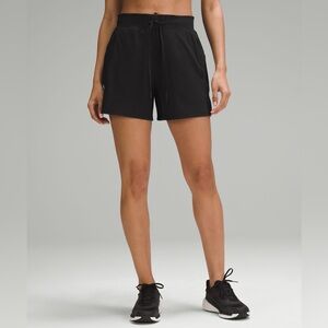 Lululemon License to Train High-Rise Short 4"